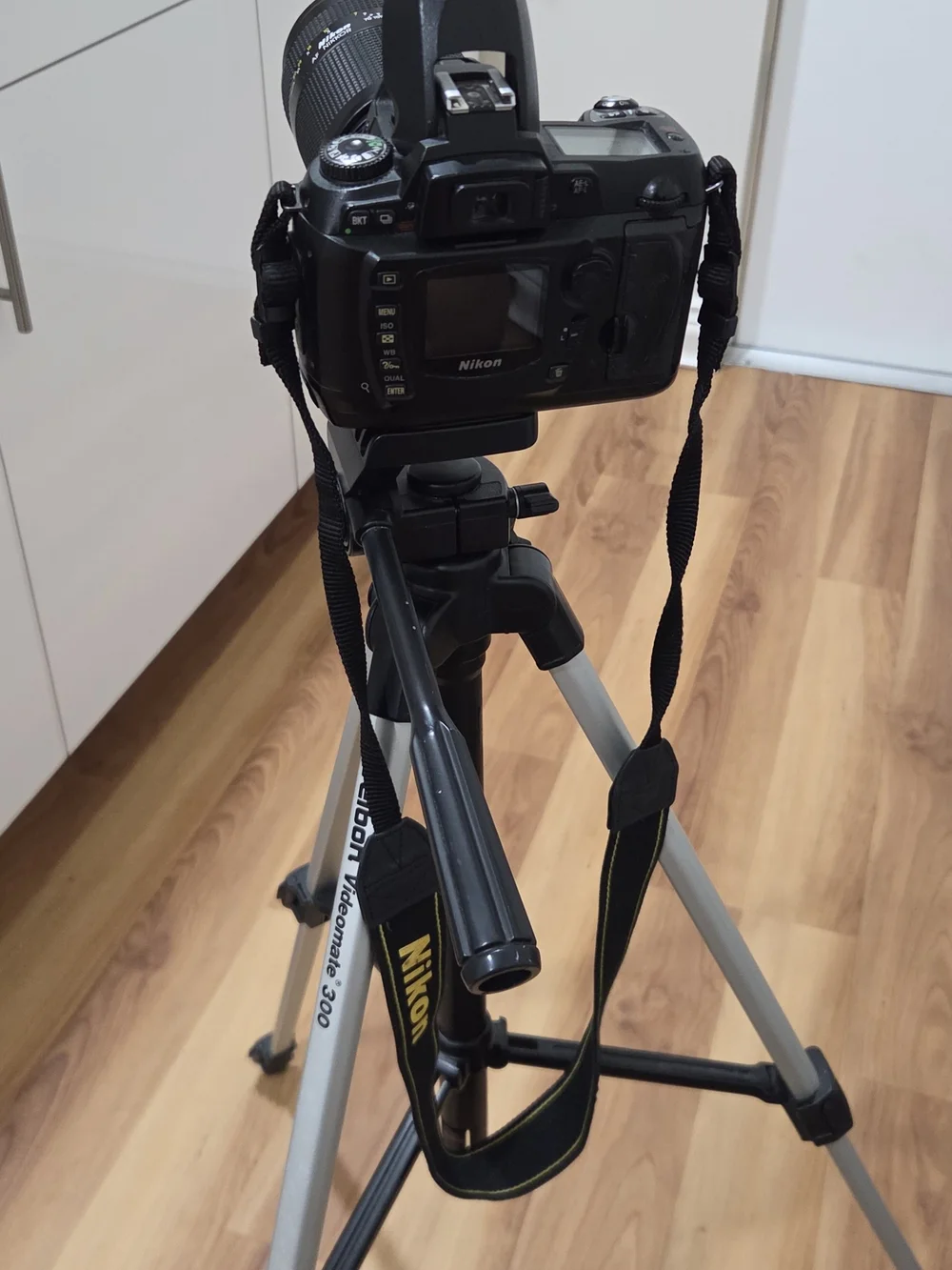 Nikon D70 Black DSLR Camera with Lens